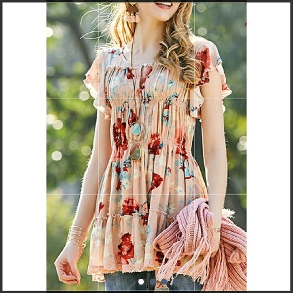 Tops - Plus size romantic tunic